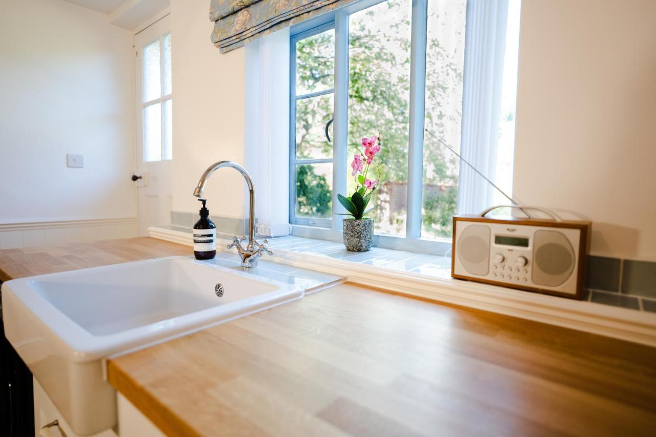 Hovell Hall Country Bed And Breakfast Norwich Esterno foto